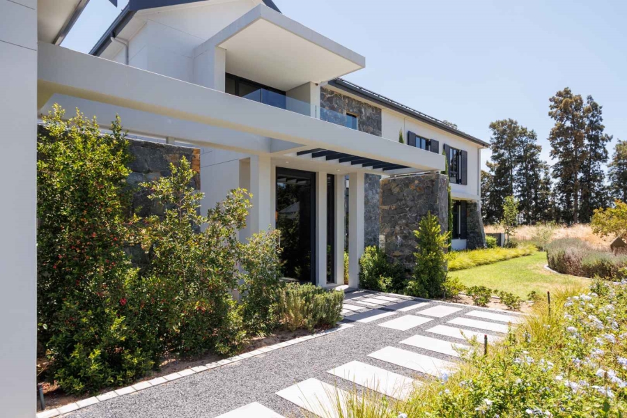 To Let 5 Bedroom Property for Rent in Val De Vie Estate Western Cape